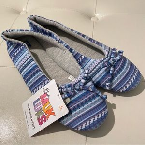 Muk Luks blue green memory foam slippers size L